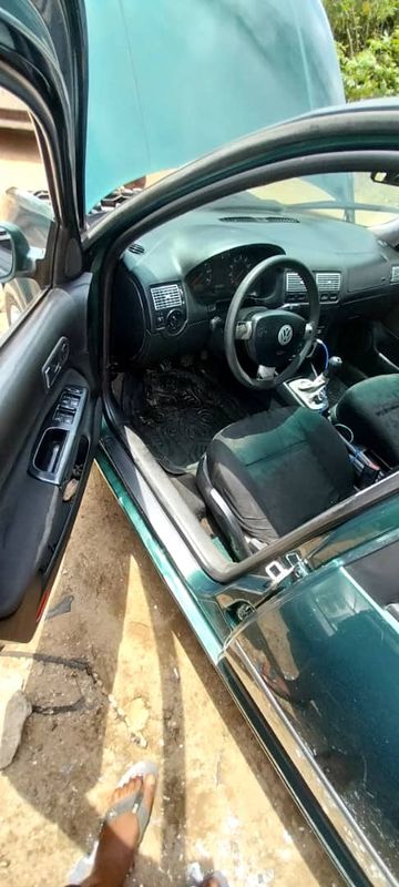 Main image of 2006 Volkswagen Golf